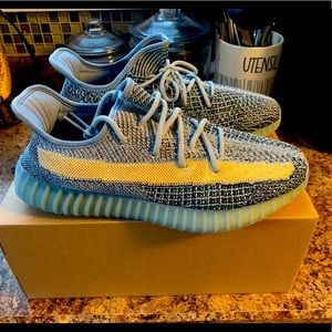 BRAND NEW ADIDAS YEEZY 350 BOOST BLUE ASH SIZE 11